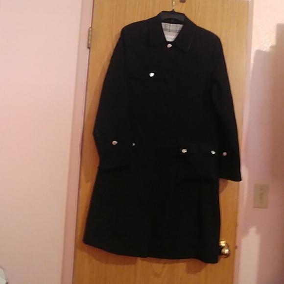 Gently worn Black Raincoat - Picture 2 of 10